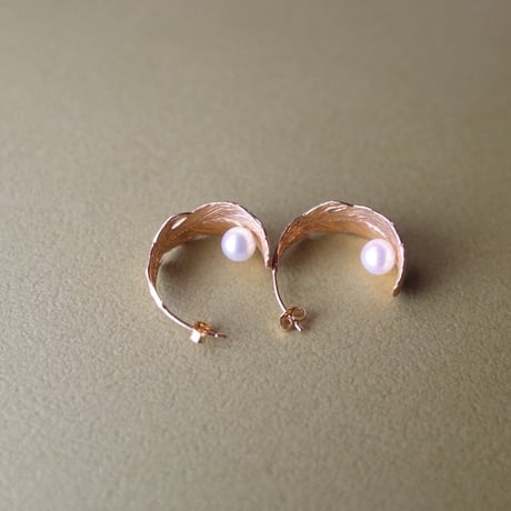 sasakihitomi／佐々木ひとみ「とりのハネピアス gold」