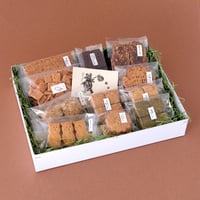 こびり／Kobiri「おみくじ入り菓子箱」