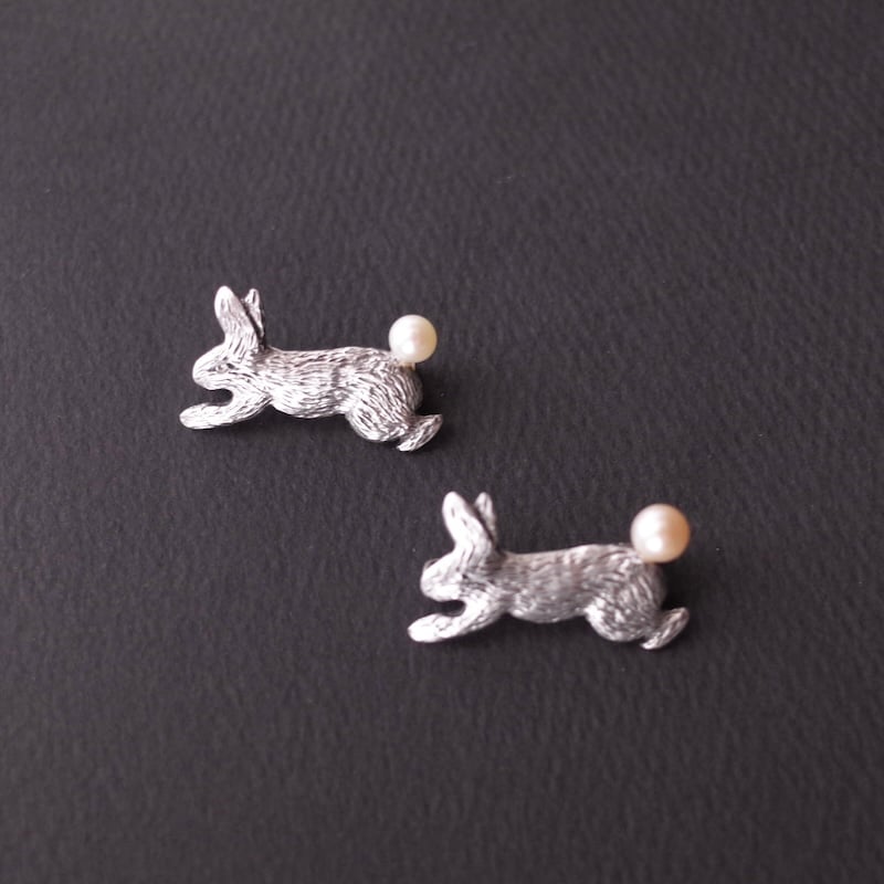 sasakihitomi／佐々木ひとみ「うさぎブローチ」 | オトメの金沢