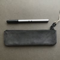 atelier KiU／アトリエ喜雨「フラットペンケース S」