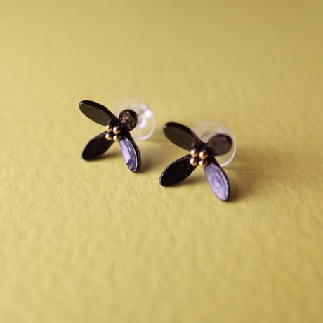 静観朋恵／SHIZUMI Tomoe「はなピアス」