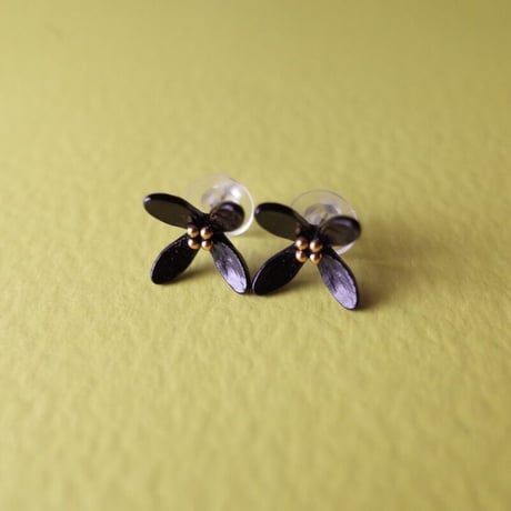 静観朋恵／SHIZUMI Tomoe「はなピアス」
