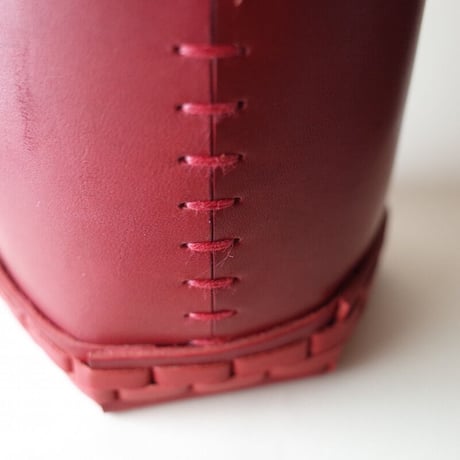 Eatable of Many Orders／エタブルオブメニーオーダーズ「Cylinder Leather Box Mini × 岩本清商店」