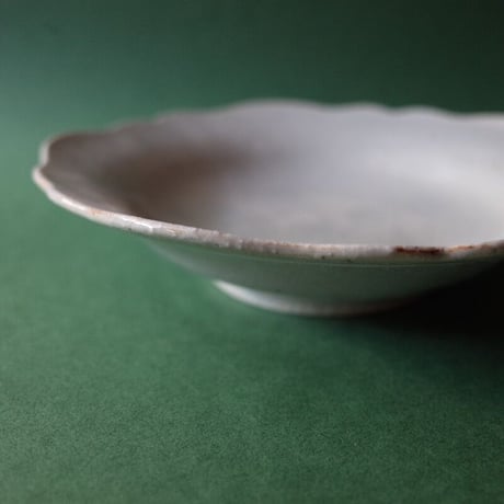 たくまポタリー／Takuma pottery「6寸皿 芙蓉」