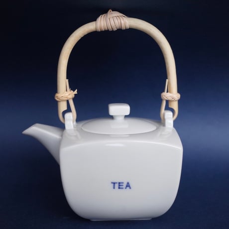 上出長右衛門窯／KUTANI CHOEMON「角急須（小）白TEA字」