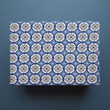 金沢小町／Kanazawa Komachi「欧風菓子 布貼り箱入り 小」