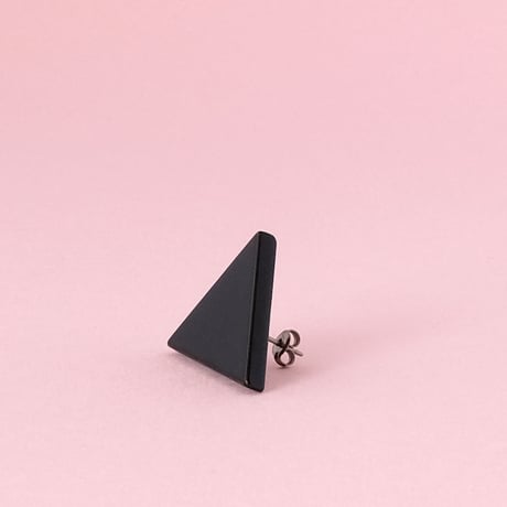 定池夏子／SADAIKE Natsuko「工程ピアス 木地」