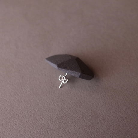 山田睦美／YAMADA Mutsumi「珠洲焼 片耳ピアス」