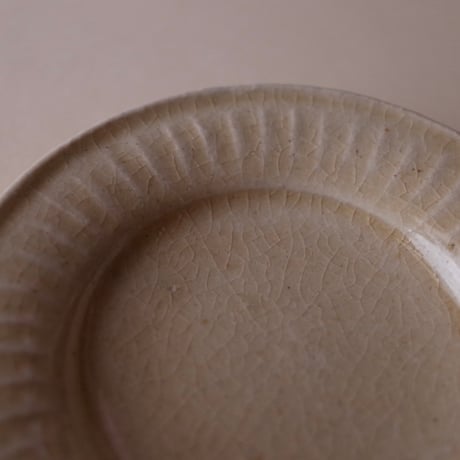 たくまポタリー／Takuma pottery「反り菊豆皿」