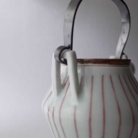 山﨑美和／YAMASAKI Miwa「赤い線のポット」