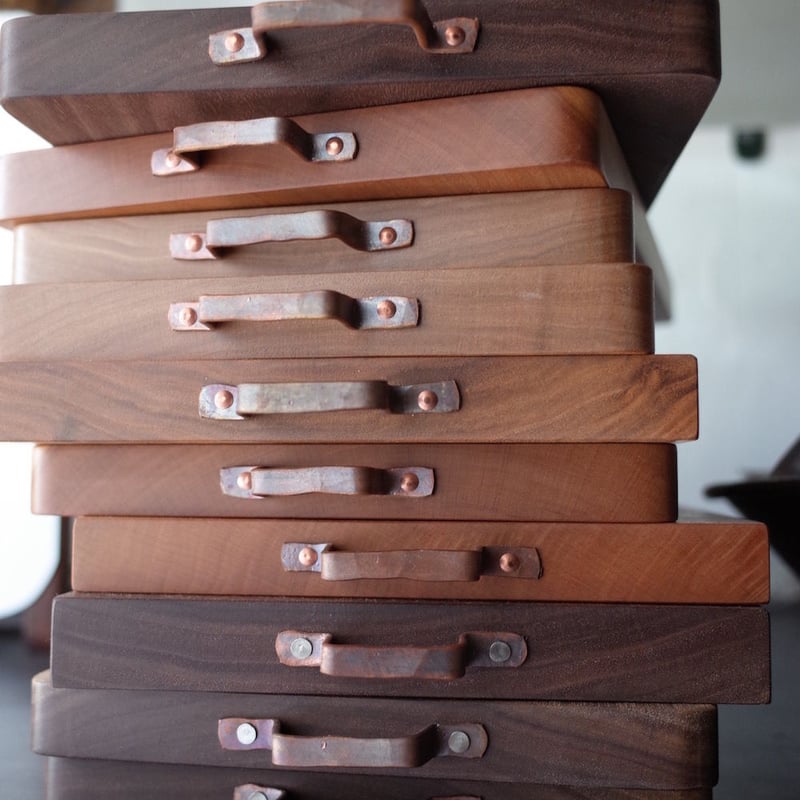 ① 無敵の調理用鉄板 （取手付き）② 無敵の天然木のお皿 ③ 無敵の結束バンド 11509?size=m