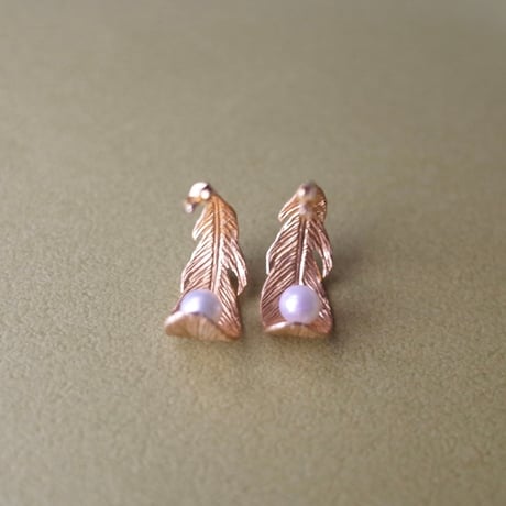 sasakihitomi／佐々木ひとみ「とりのハネピアス gold」