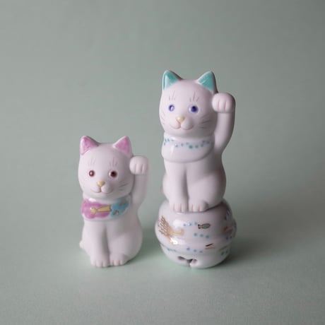 上出長右衛門窯／KUTANI CHOEMON「鈴乗り二寸ちょうえもん招猫 人魚と魚」