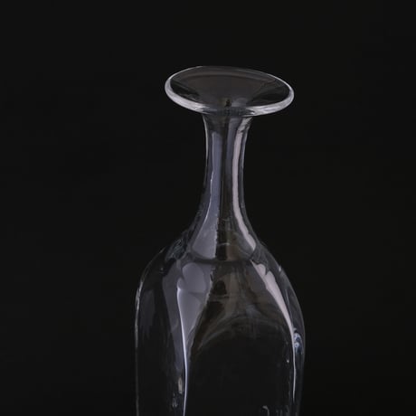 西山芳浩／NISHIYAMA Yoshihiro「四角ボトル」