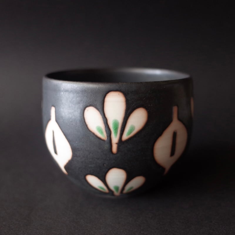 庄田春海／SHODA Harumi「黒みつばカップ」 | オトメの金沢 陳列室