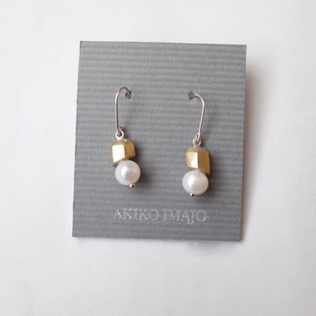 今城晶子／IMAJO Akiko「淡水パールと宝石カットのピアス（小）」