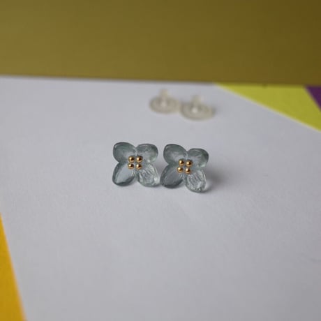 静観朋恵／SHIZUMI Tomoe「はなピアス／はなパールピアス」