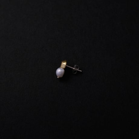 今城晶子／IMAJO Akiko「淡水パールと宝石カットのピアス（小）」
