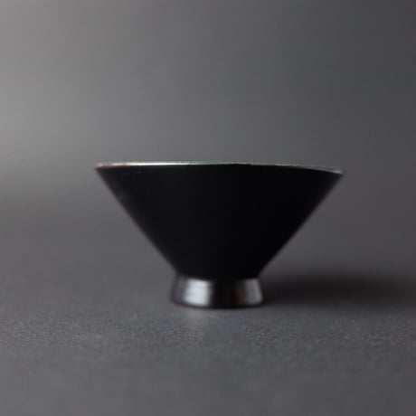 名雪園代／NAYUKI Sonoyo「盃（錫地に銀）」