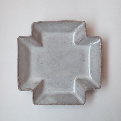 たくまポタリー／Takuma pottery「小皿 プラス」