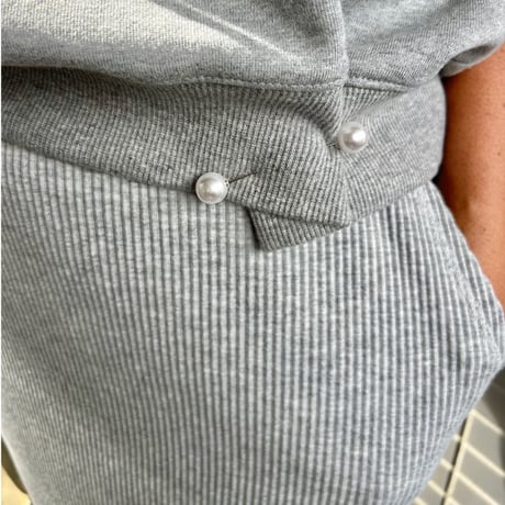 "aediイディー"マルチpearl pin