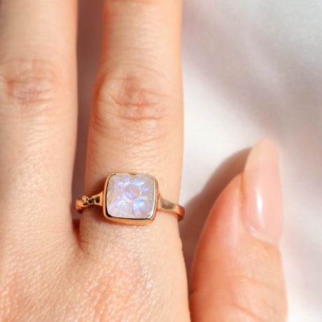 CATEGORY Carving stone | AYA KIYOSHIMA JEWELRY