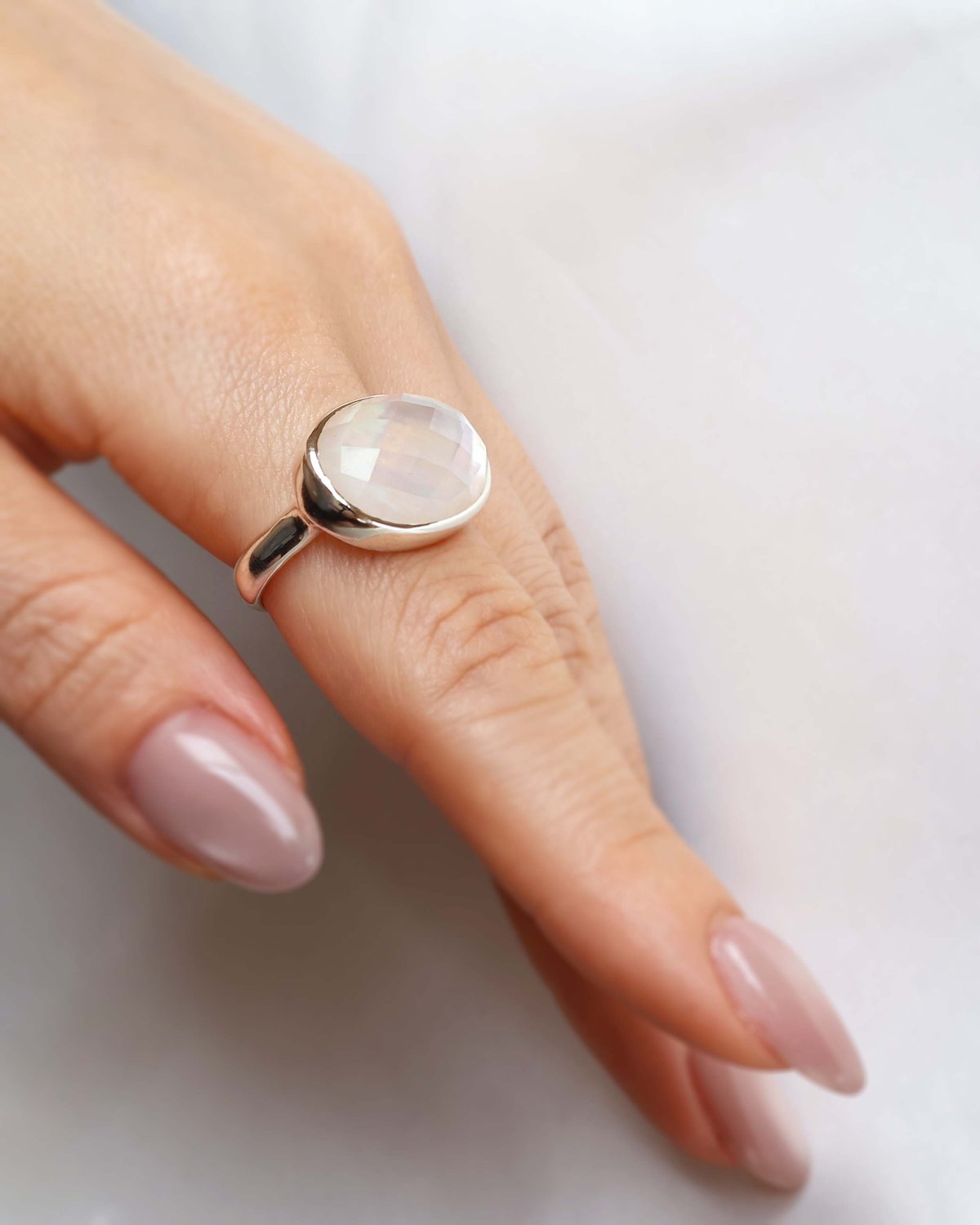 アッシュペーフランス AYA KIYOSHIMA　ムーンストーン￼シルバーリング CATEGORY Carving stone | AYA KIYOSHIMA JEWELRY