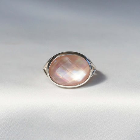 Pink shell × Quartz Ring