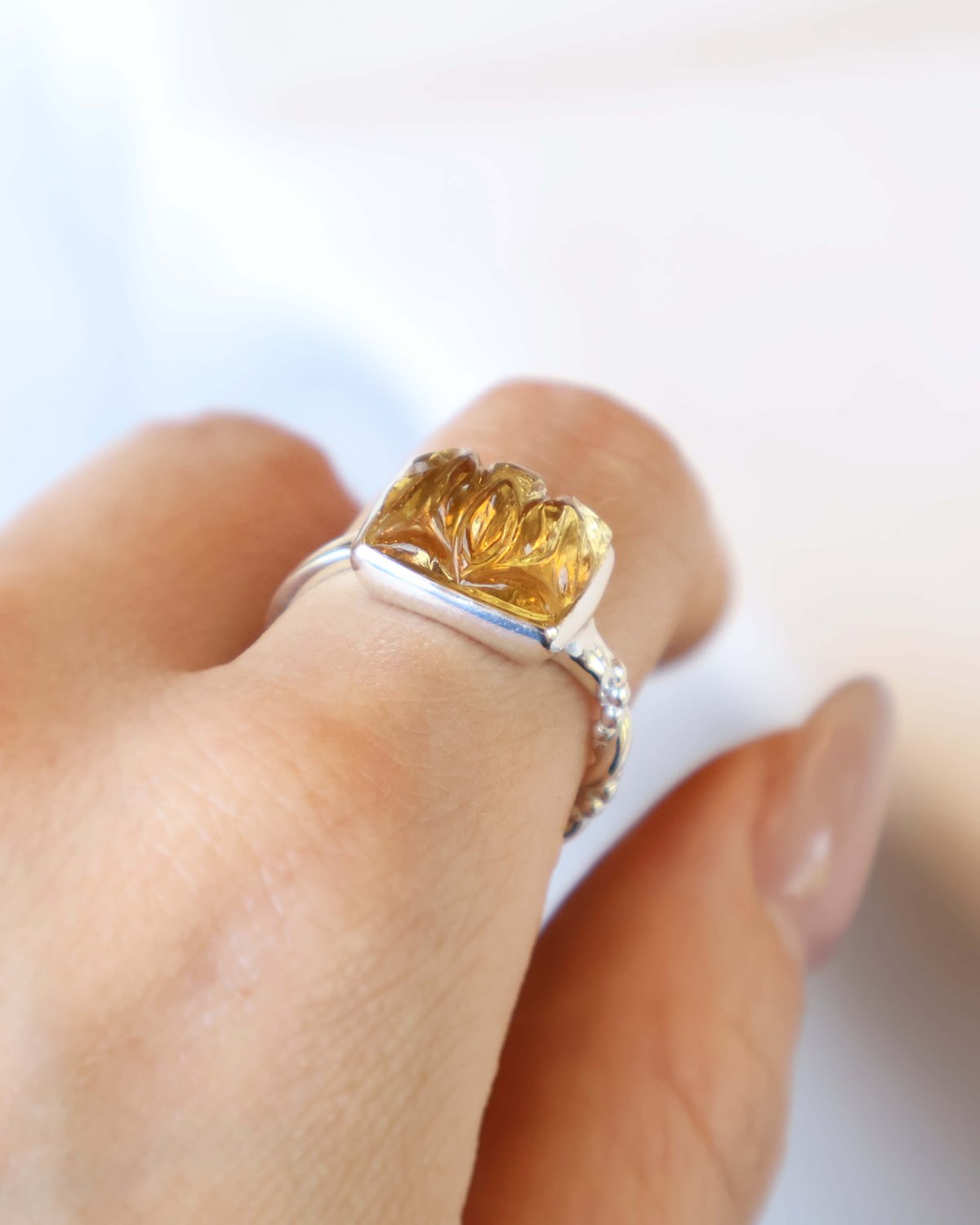 Carving Citrine Ring | AYA KIYOSHIMA JEWELRY
