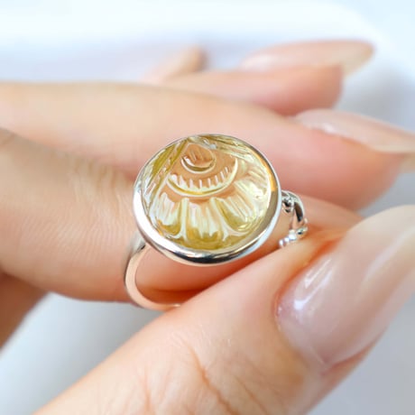 Carving Lemon Quartz Ring