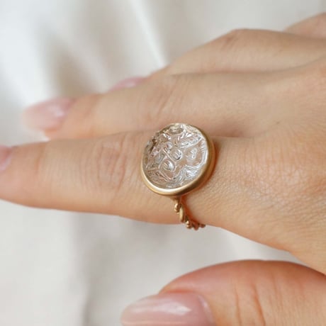 Carving Whitetopaz Ring