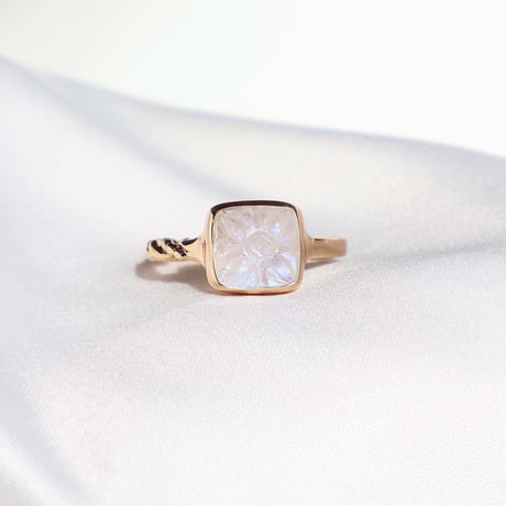Carving Rainbow Moonstone Ring