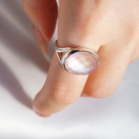 Pink shell × Quartz Ring