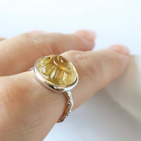 Carving Lemon Quartz Ring