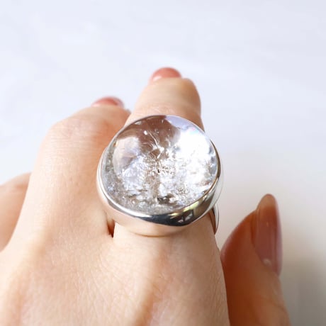 Mica in Quartz Ring