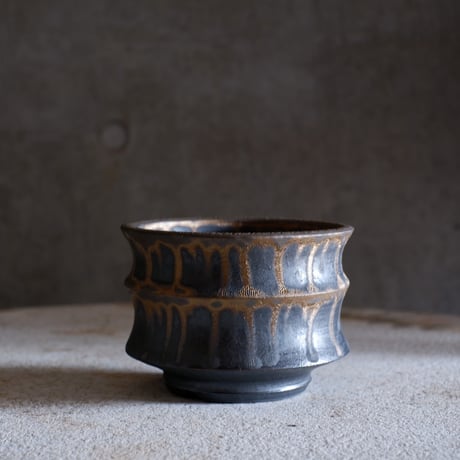 atelier Soel チタンブロンズPOT 大鉢 (B) atelier Soel チタンブロンズPOT 大鉢 (B)