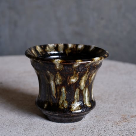 Φ9×h7.6㎝  鉄釉彩pot  H499