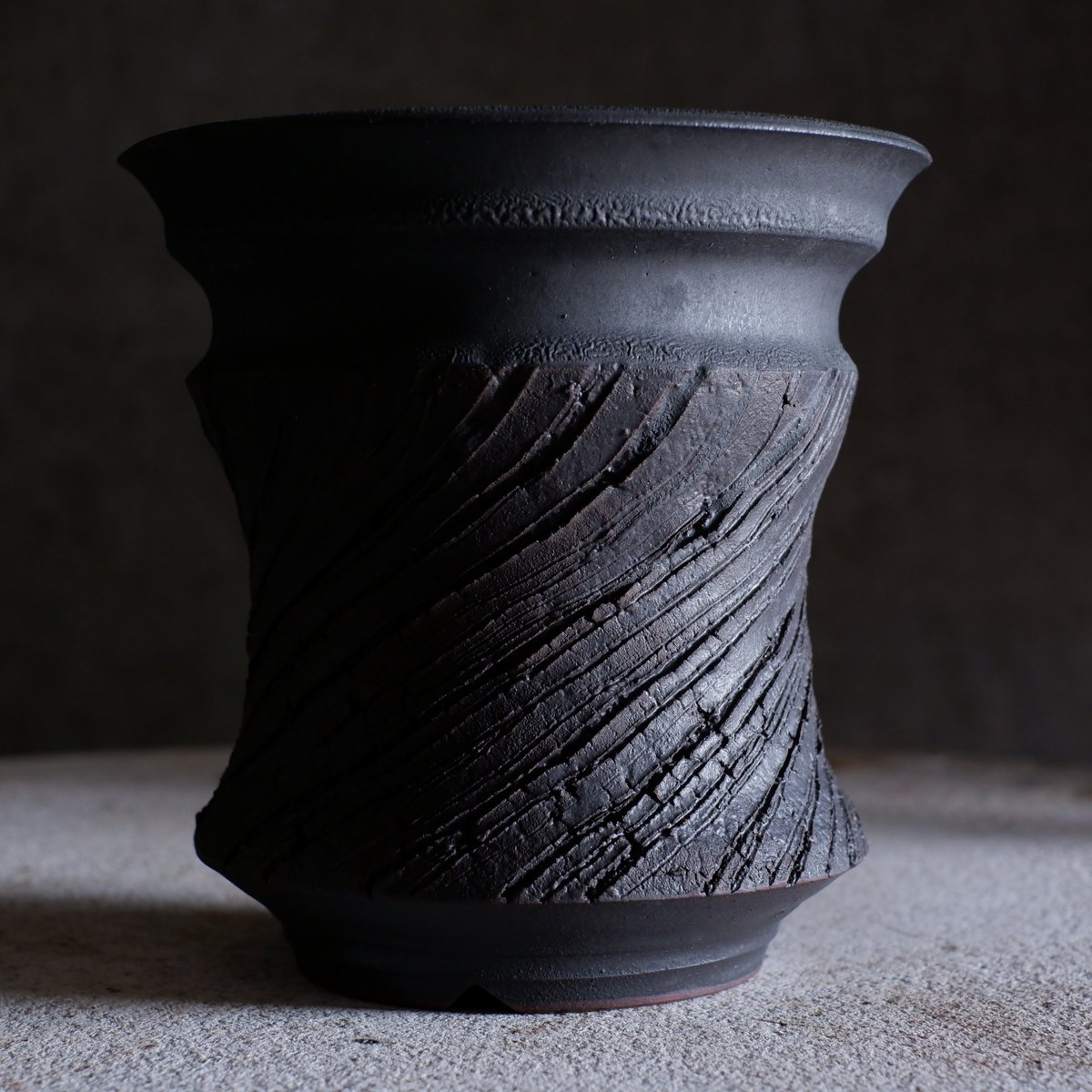 atelier Soel 陶器鉢 Φ26×h17.8㎝ matte black pot. . @atelier_soel . . #植木鉢 #鉢