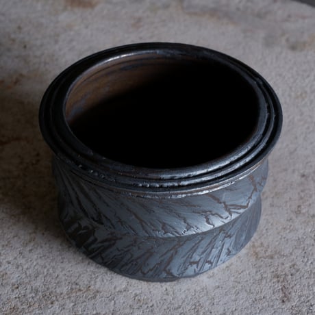 Φ13(in10)×h9.3㎝  bronze鉄彩pot  H562