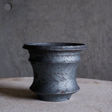 Φ13×h11㎝  bronze鉄彩pot  H563
