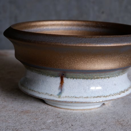 Φ13.7×h7.3㎝ titan bronze pot  H449
