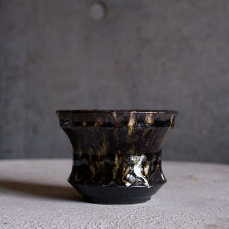 Φ9×h6.6㎝  鉄釉彩pot  H503