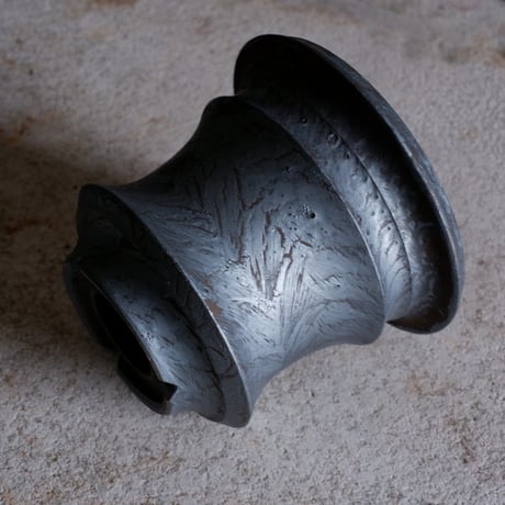 Φ13×h11㎝  bronze鉄彩pot  H563
