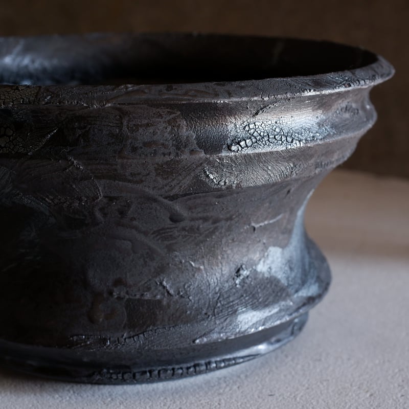 彩陶の美 Φ21×h11.5㎝ black鉄彩pot G758 | 陶 atelier Soel