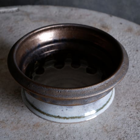 Φ14.2×h8.3㎝ titan bronze pot  H448