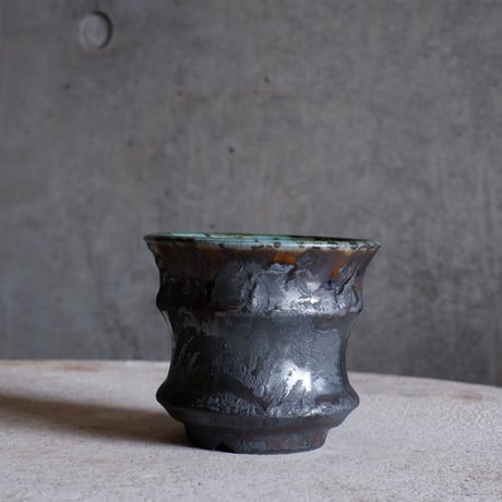 Φ9×h8㎝  鉄釉彩pot  H522