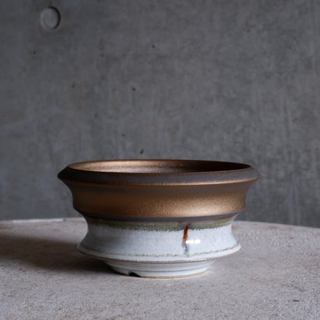 Φ13.7×h7.3㎝ titan bronze pot  H449