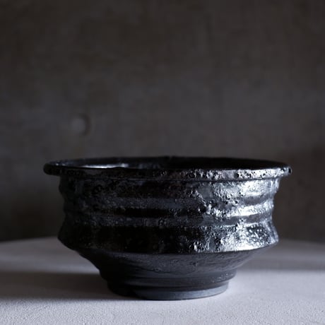 atelier Soel チタンブロンズPOT 大鉢 (B) atelier Soel チタンブロンズPOT 大鉢 (B)