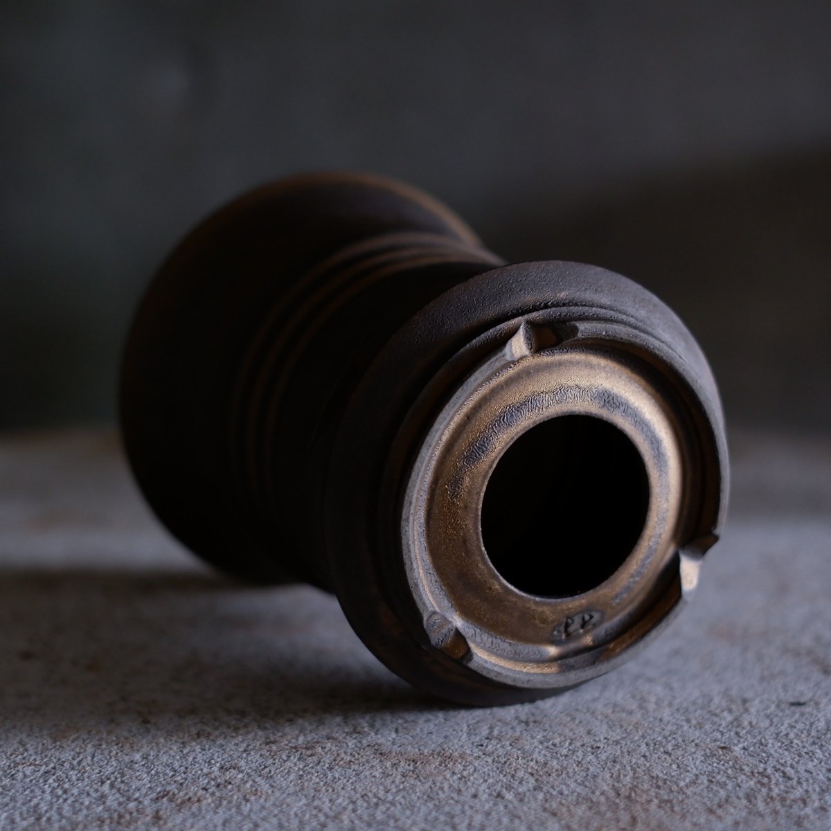 atelier Soel チタンブロンズPOT 大鉢 (B) atelier Soel チタンブロンズPOT 大鉢 (B) atelier Soel チタン