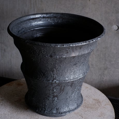 Φ34.5×h33.6㎝  black鉄彩pot  H398
